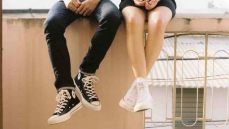 The Complete Guide on how to tell if a guy likes you at work