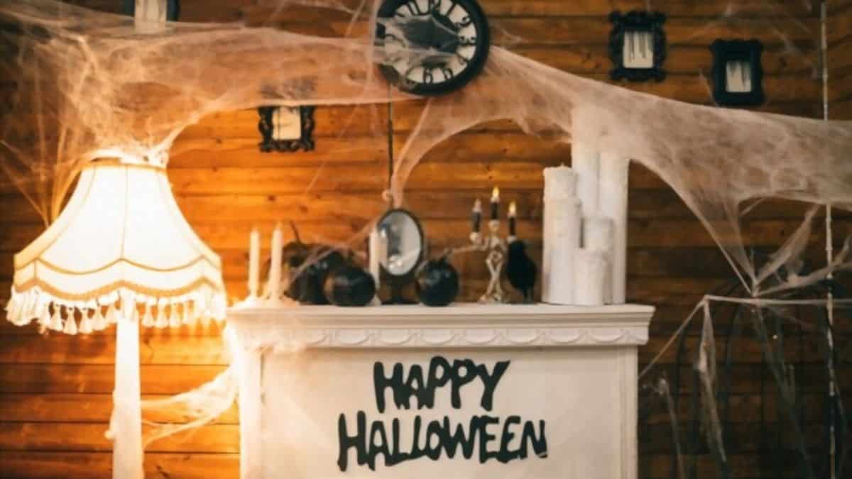 30 Best DIY Halloween Decoration Ideas