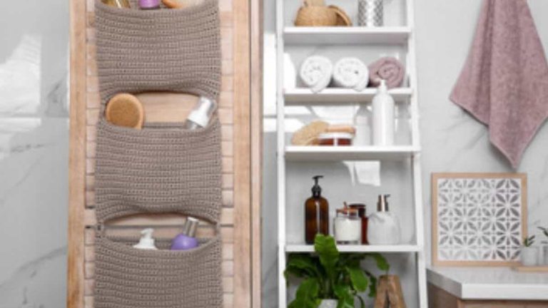 Over the door cosmetic organizer