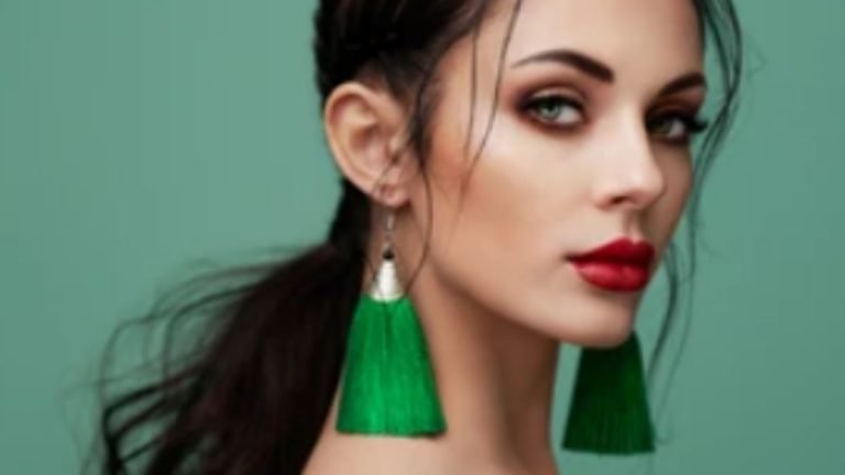 18 Stunning Green Eyed Hair Colors