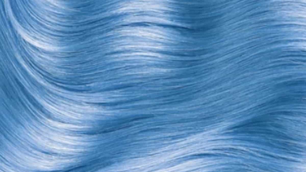 Read more about the article How to get blue out of grey hair