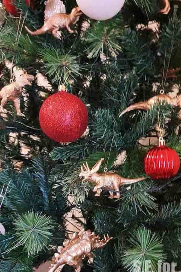 Upcycled Ornaments Christmas Tree Decor Ideas