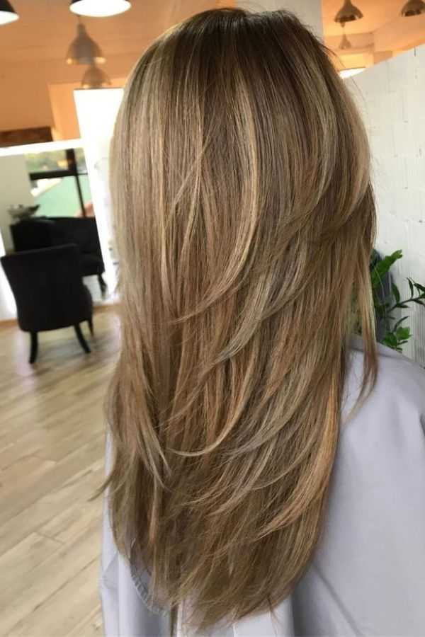 Straight Hair with Feathered Layers