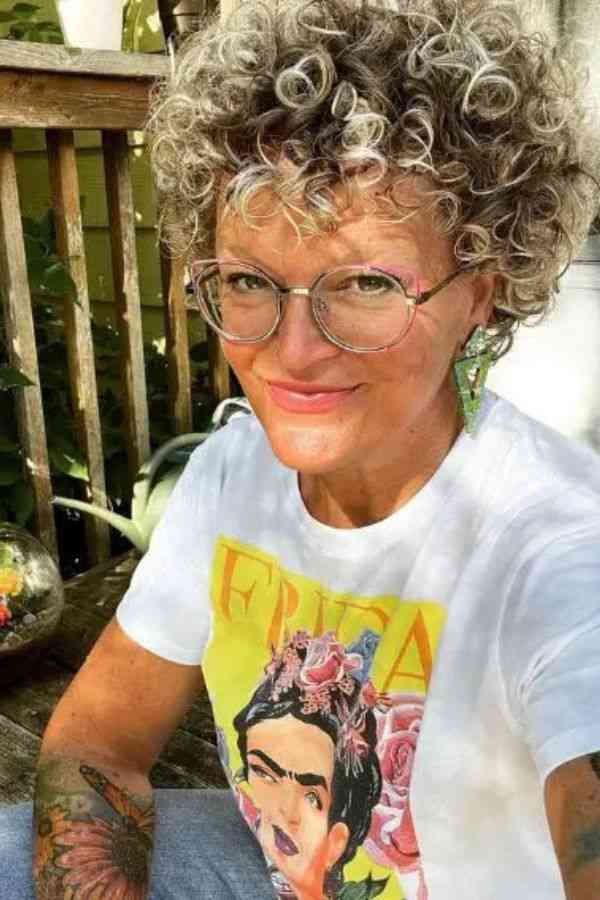Curly Wedge Cut