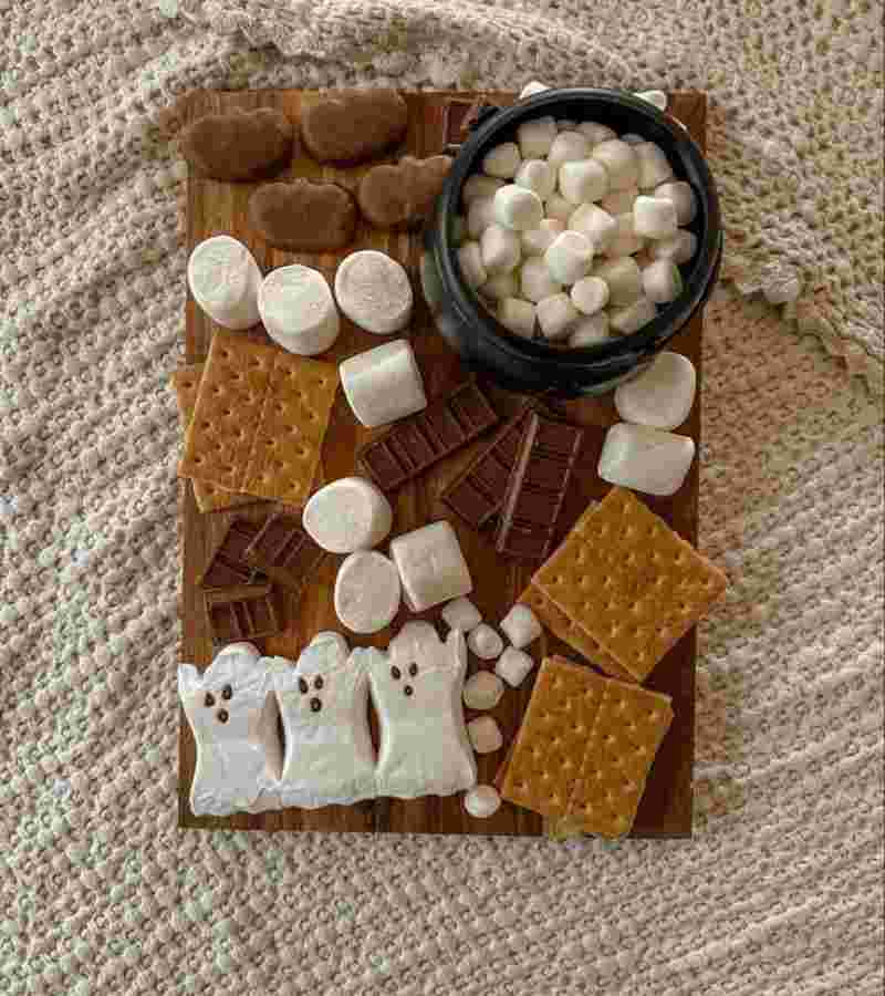 Haunted Hot Cocoa Board