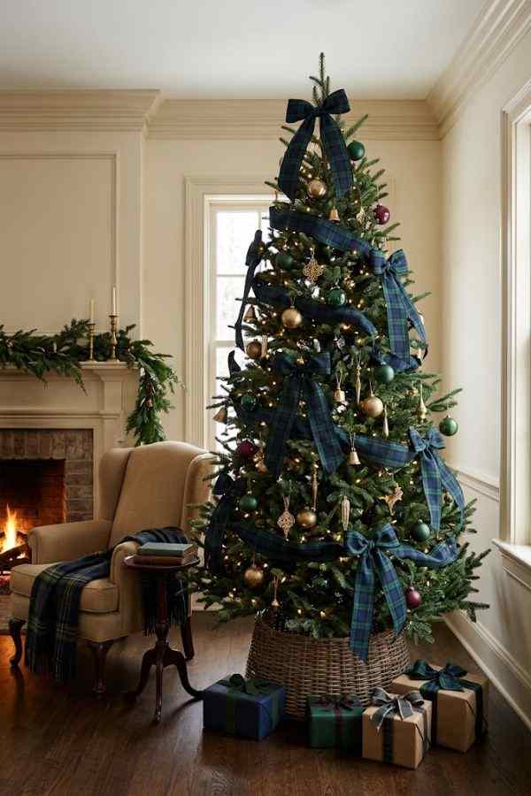 Black Watch Tartan Christmas Tree